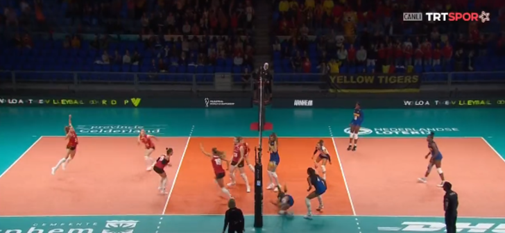 Belçika-İtalya maçında skandal hata! Maçın hakemi bile şaştı kaldı... G3