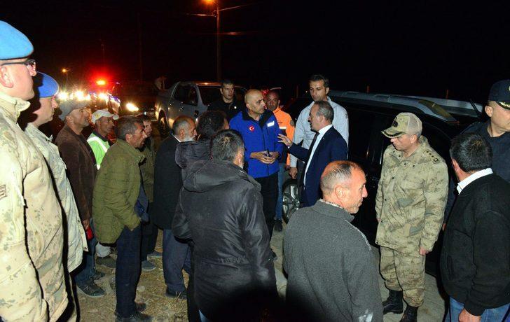 GÜNCELLEME 2- Ardahan'daki depremde taş yapılı bazı evlerin duvarları yıkıldı, 1 kişi yaralandı G2