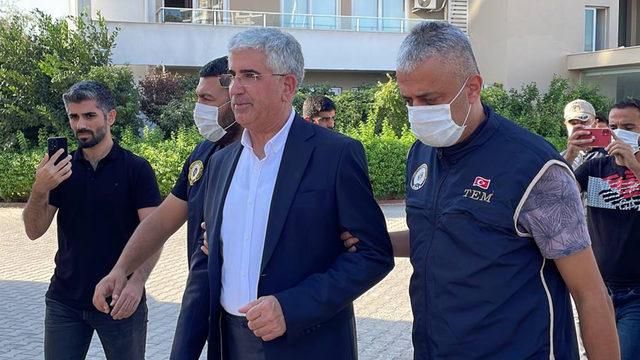 Mersin'de terör operasyonu! Büyükşehir belediyesi daire başkanına gözaltı