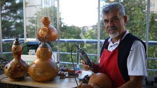 Tekirdağ'da emekli öğretmen su kabaklarını avize ve abajura dönüştürüyor