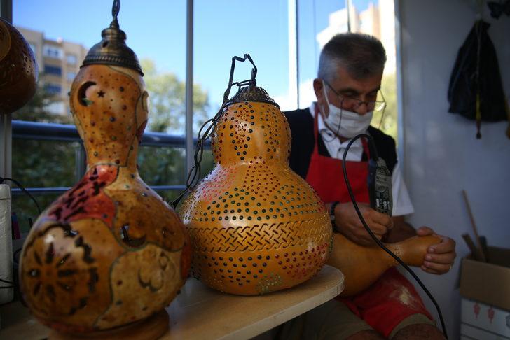 Tekirdağ'da emekli öğretmen su kabaklarını avize ve abajura dönüştürüyor G4