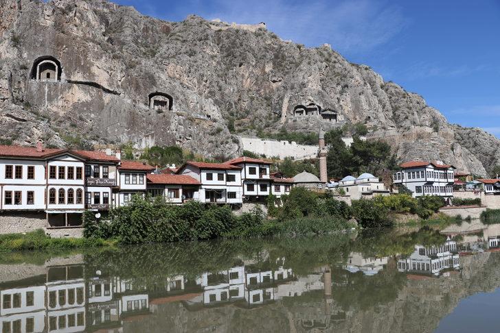 Harşena Dağı ve Pontus Kral Kaya Mezarları'yla ilgili UNESCO dosyası tamamlandı G5
