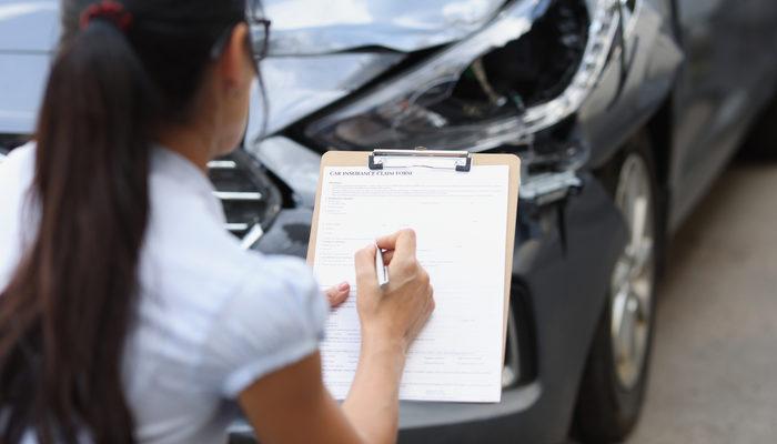 Trafik sigortası hasar ödemesi kime yapılır? Kaza sonrası trafik sigortası nasıl ödeme yapar?