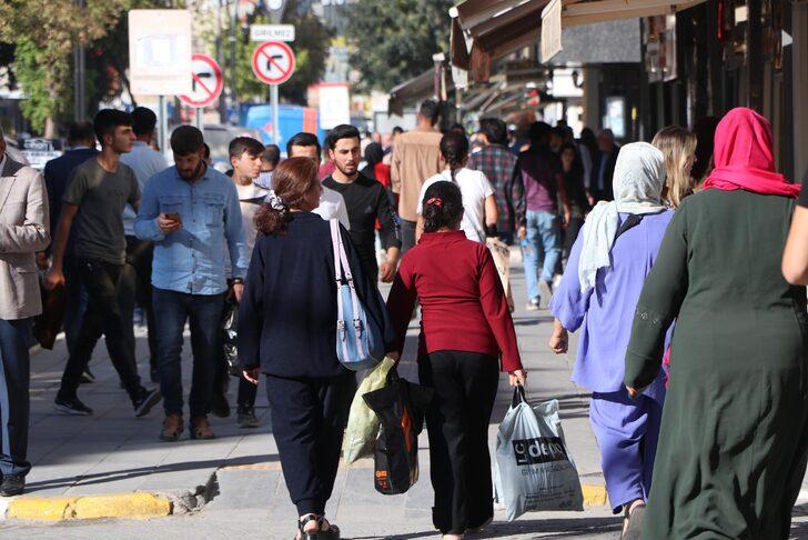 Van'a turist akını! Otellerde boş yer kalmadı: Kalacak yeriniz yoksa gelmeyin G1