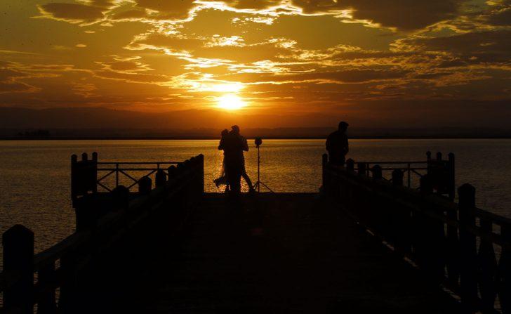 Kızılırmak Deltası'nın gün batımı manzarası düğün fotoğrafları için tercih ediliyor G3