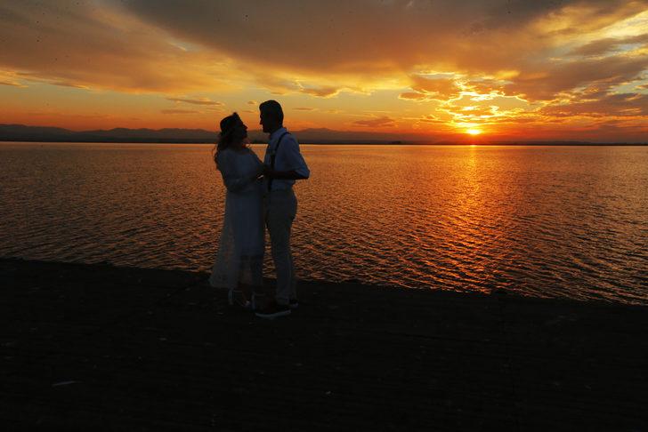Kızılırmak Deltası'nın gün batımı manzarası düğün fotoğrafları için tercih ediliyor G5