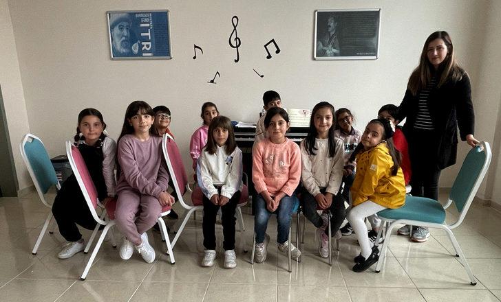 Geleceğin piyanistleri Sarıkamış'ta açılan kursta yetişiyor G4
