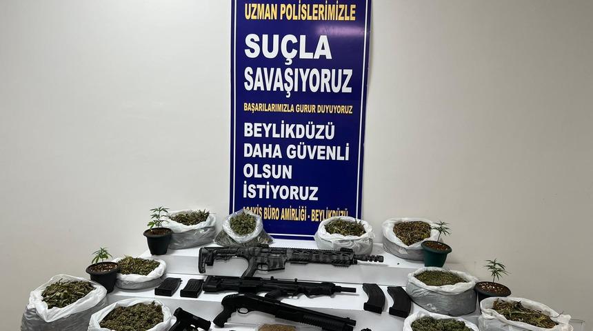 İstanbul'da patlamış mısır kutusunda uyuşturucu satan zanlı tutuklandı