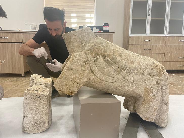 Tunceli'de kırık halde bulunan 500 yıllık mezar taşları onarılıp korumaya alındı G1