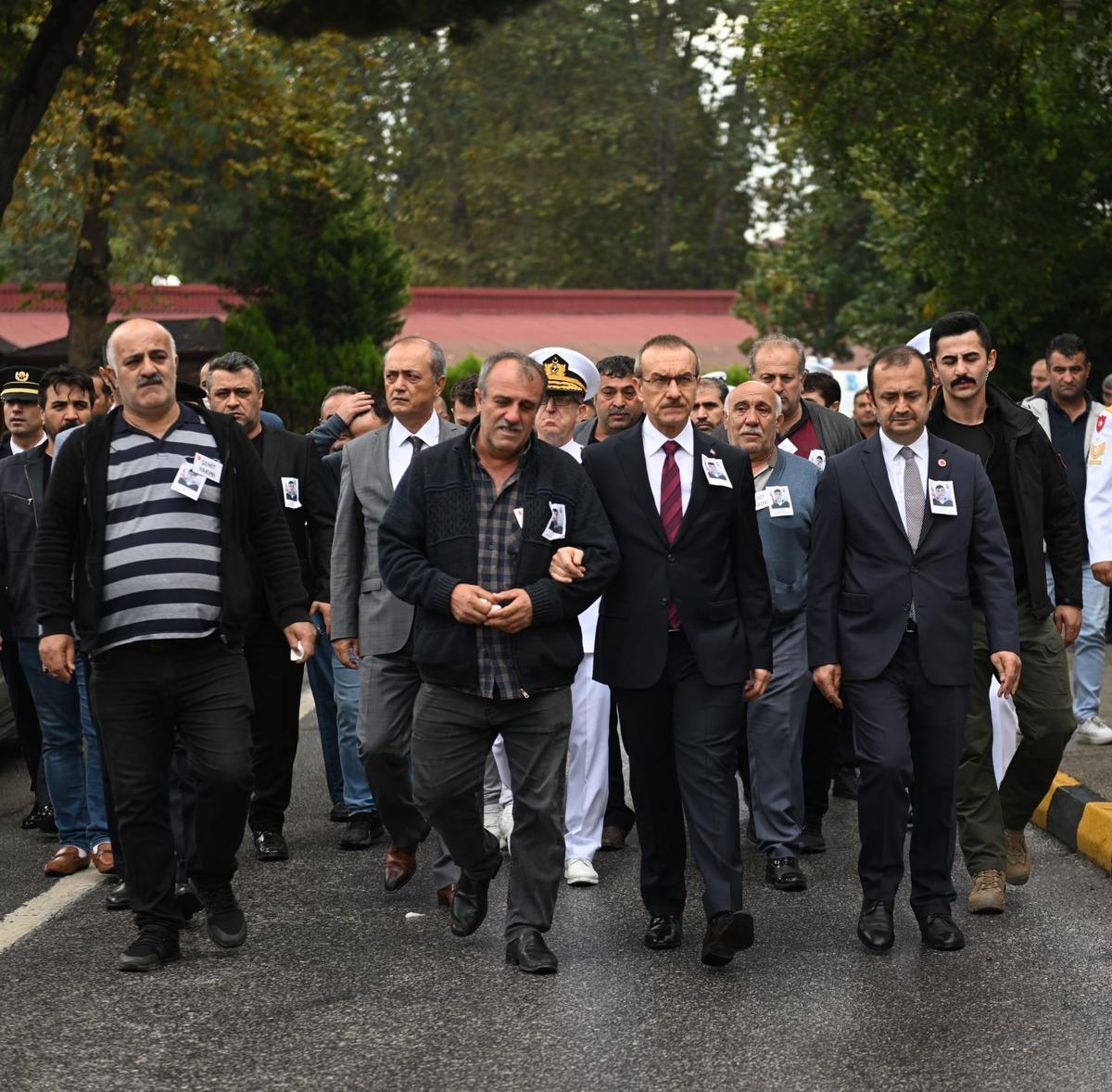 G&ouml;lc&uuml;k Tersane Komutanlığındaki iş kazasında şehit olan asker i&ccedil;in t&ouml;ren d&uuml;zenlendi