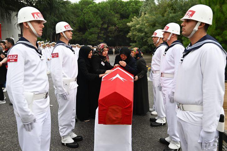 Gölcük Tersane Komutanlığındaki iş kazasında şehit olan asker için tören düzenlendi G5