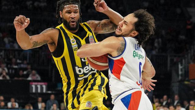 Fenerbahçe Beko Anadolu Efes basketbol maçı sona erdi! Fenerbahçe Beko Anadolu Efes basketbol maçı sonucu ne oldu?