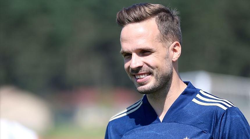 Son dakika: Fenerbahçe, ayrılığı resmen açıkladı! Filip Novak'ın sözleşmesi karşılıklı olarak feshedildi...