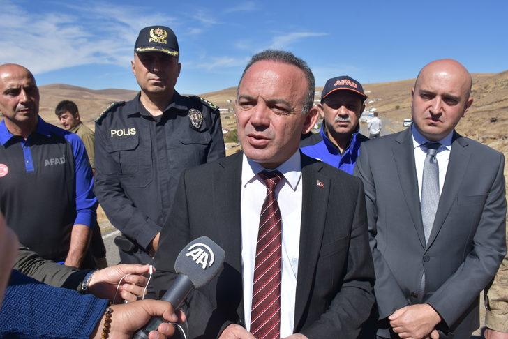 Ardahan Valisi Öner, depremden etkilenen köylerde inceleme yaptı: G2