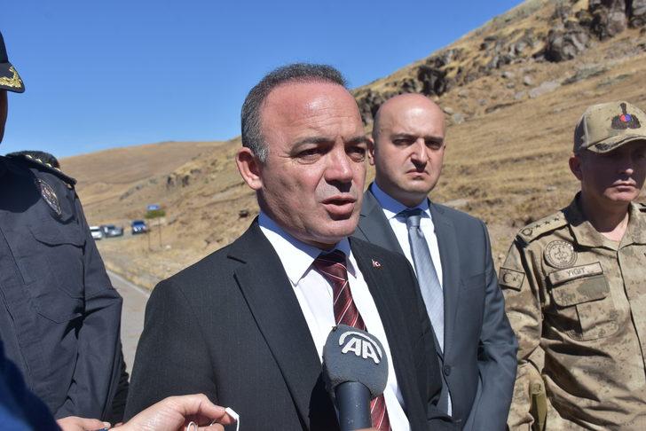 Ardahan Valisi Öner, depremden etkilenen köylerde inceleme yaptı: G3