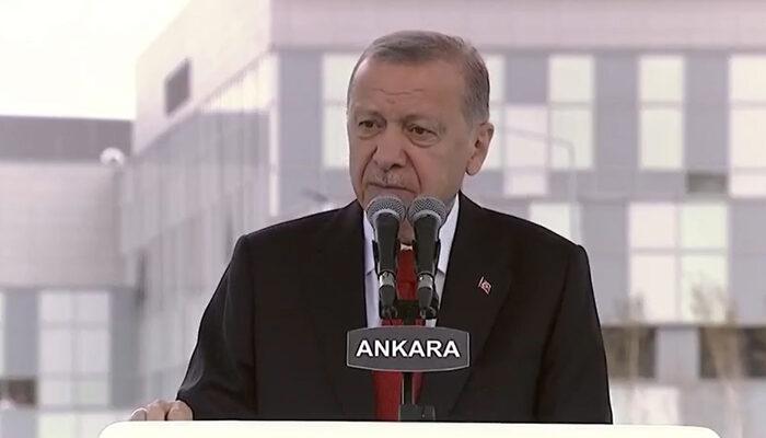 Son dakika haberi: Cumhurbaşkanı Erdoğan 'Son dönemde sosyal medyada görüyorum' diyerek yanıt verdi! Dikkat çeken 'Cemil Meriç' göndermesi