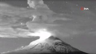 Meksika’daki Popocatepetl Yanardağı’nda son 24 saatte 2 patlama