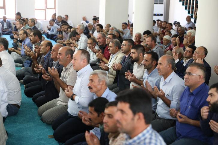 Derik'te iki tırın karıştığı kazada hayatını kaybedenler için mevlit okutuldu G5