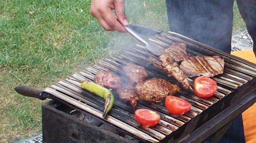 Bonzaiyi kekik sandı! Mangalı yiyen bayıldı