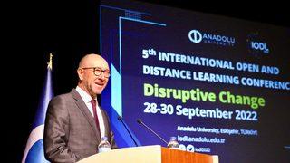Eskişehir'de 5. Uluslararası Açık ve Uzaktan Öğrenme Konferansı başladı