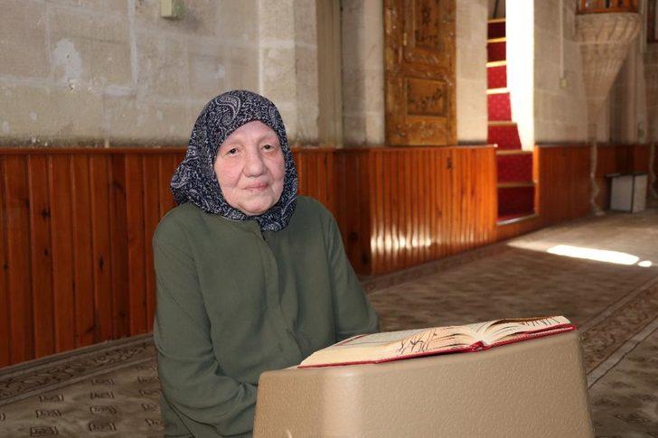 Şehit annesi 78 yaşında Kur’an-ı Kerim okumayı öğrendi G2