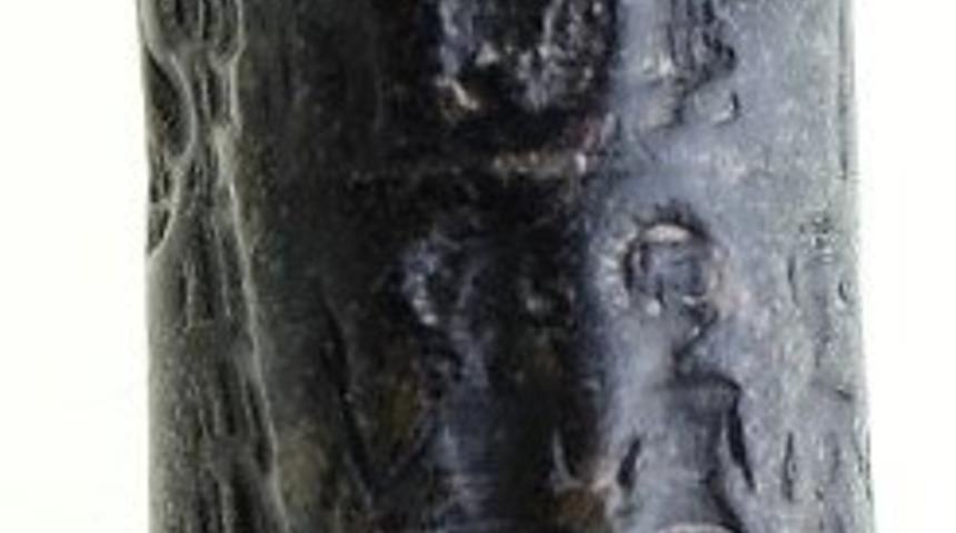 Uşak'ta 39 asırlık silindir mühür bulundu