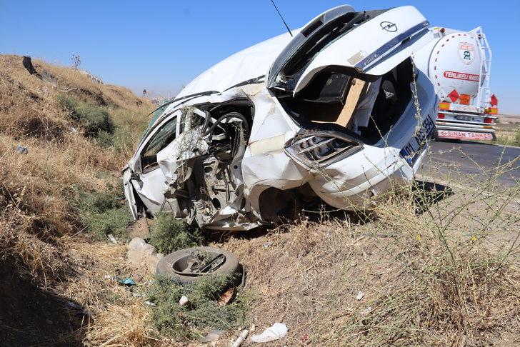 Diyarbakır'da şarampole devrilen otomobildeki 4 kişi yaralandı G2