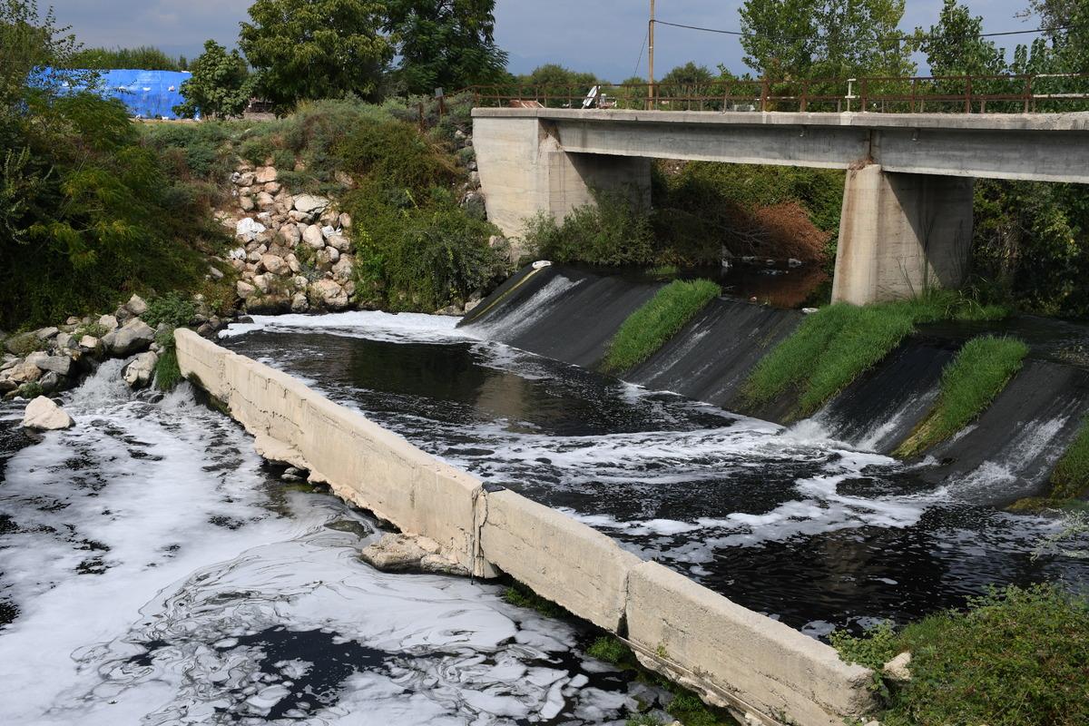 Osmaniye'de atık su d&ouml;k&uuml;ld&uuml;ğ&uuml; iddia edilen Savrun &Ccedil;ayı'ndan numune alındı