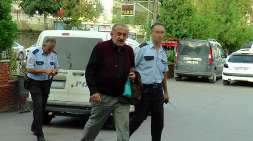 Durak harici indirmeyen halk otobüsü şoförünü bıçakladı