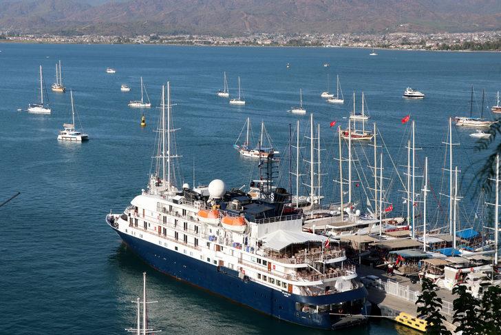 Yolcu gemisi "Island Sky" Fethiye'ye geldi G1