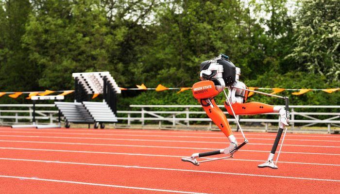Diğer robotları kıskandırdı! Cassie, 100 metrede Guinness Dünya Rekoru kırdı