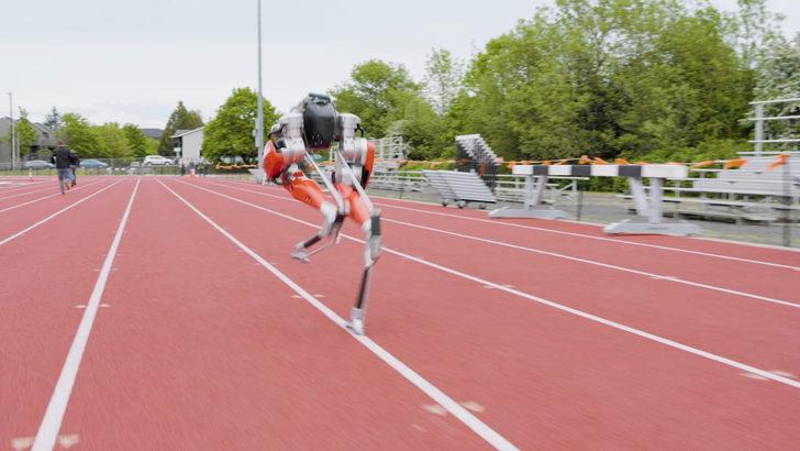 Diğer robotları kıskandırdı! Cassie, 100 metrede Guinness Dünya Rekoru kırdı G1