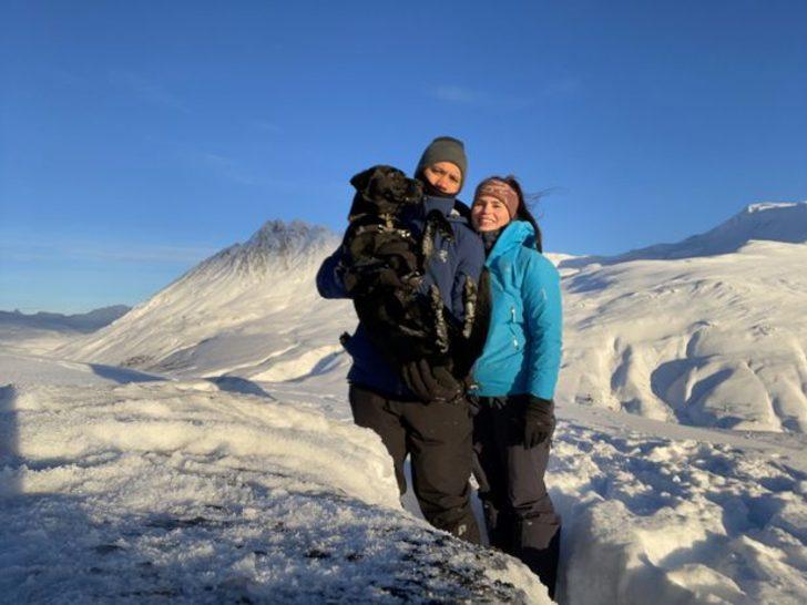 Kadın sokak tabelası olmayan uzak bir toplulukta yaşıyor ve yiyecek almak için 10 saat seyahat ediyor G3