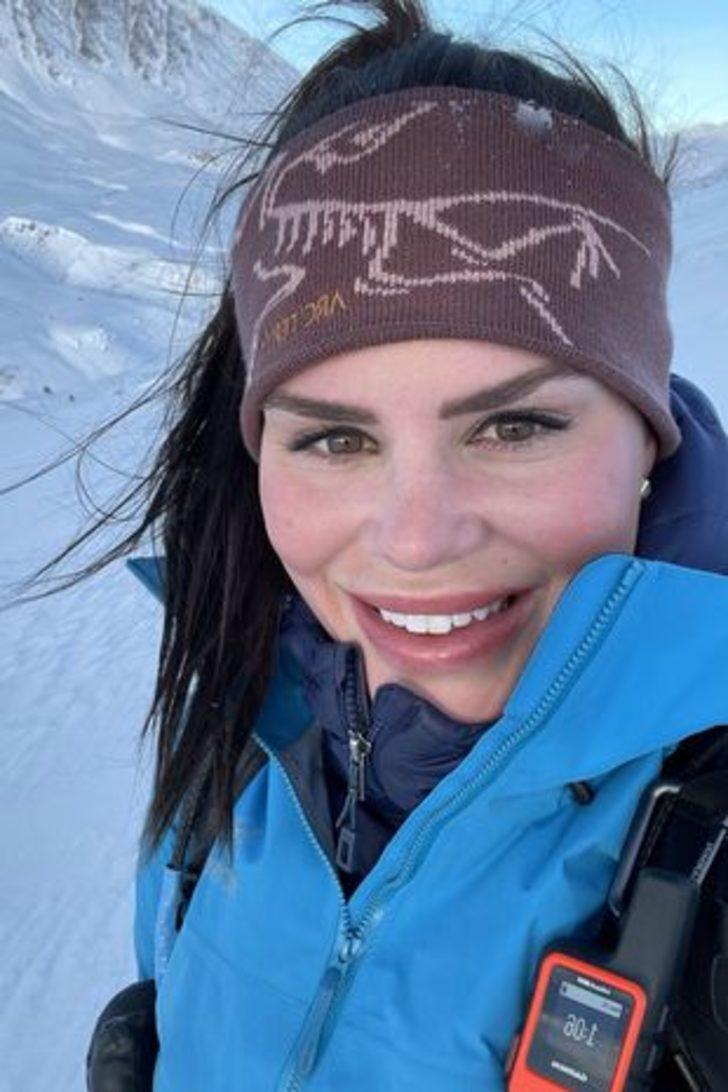 Kadın sokak tabelası olmayan uzak bir toplulukta yaşıyor ve yiyecek almak için 10 saat seyahat ediyor G5