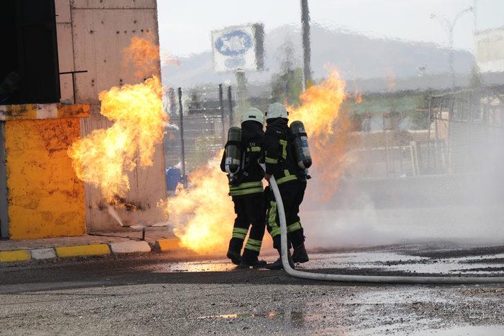 Kayseri'de öğrencilerin de katılımıyla deprem ve yangın tatbikatı yapıldı G2