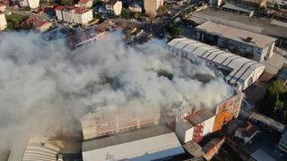 İstanbul'da tencere fabrikasında yangın! Birçok ilçeden destek ekip sevk edildi