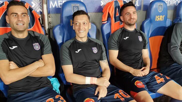 ''Mesut Özil'in futbol hayatı bitti'' Canlı yayında şoke eden açıklama... G3