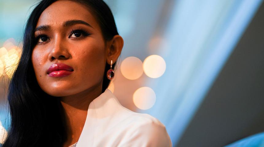 O konuşması nedeniyle 20 yıl hapis verilmişti! Dünyaca ünlü manken ülkesinden kaçtı