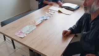 Sivas'ta dilenirken yakalanan kişinin koltuk değneğinden 730 lira çıktı