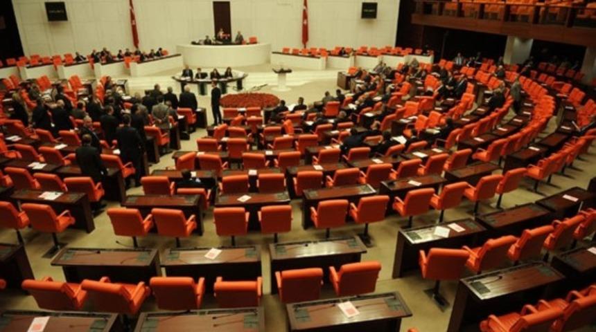 25. D&ouml;nem milletvekili yemin t&ouml;reni Meclis Tv'de