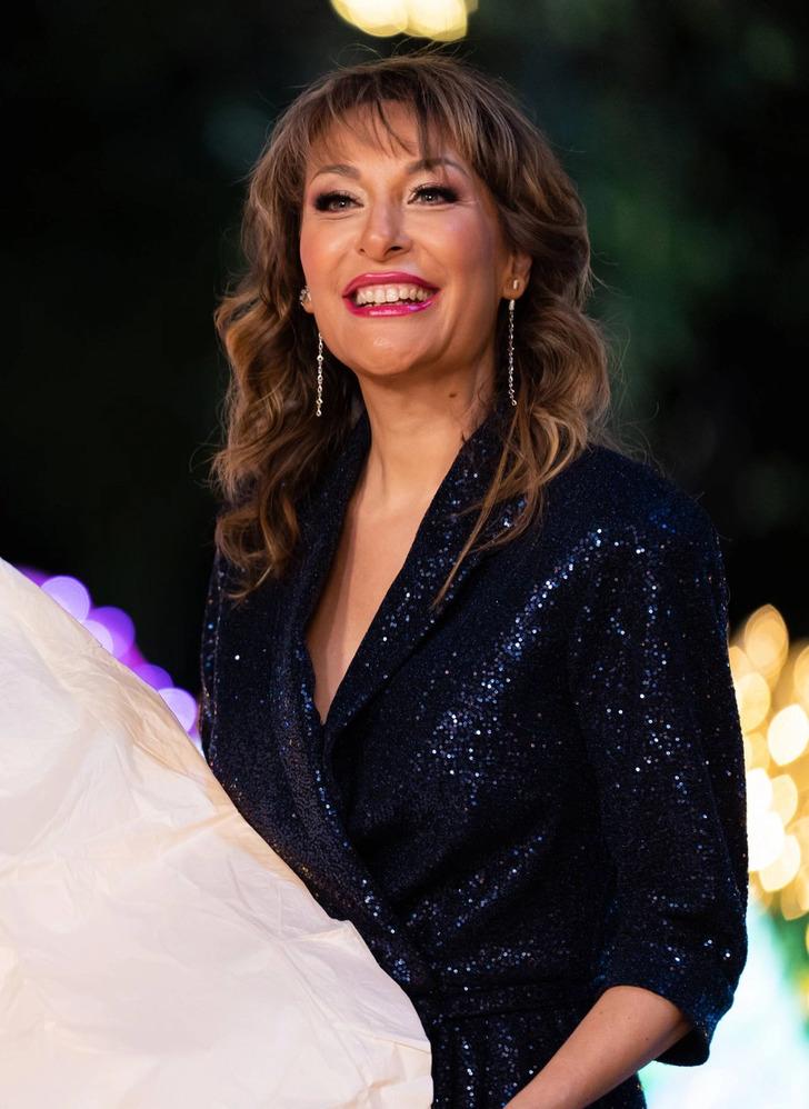 Gülse Birsel yeni filmi Yılbaşı Gecesi'ni duyurdu! İşte konusu ve oyuncu kadrosu G5