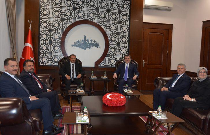 Dışişleri Bakan Yardımcısı Yavuz Selim Kıran, Balıkesir'de gençlerle buluştu: G1