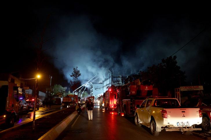 Sultanbeyli'de tencere imalathanesinde çıkan yangın söndürüldü G1