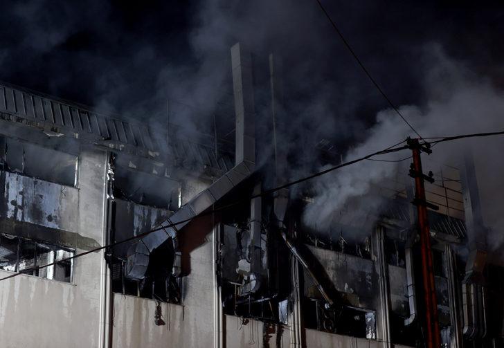 Sultanbeyli'de tencere imalathanesinde çıkan yangın söndürüldü G5