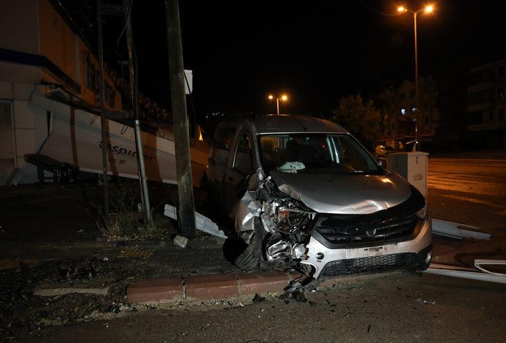 Başkentte kontrolden çıkan araç mağazaya girdi G3