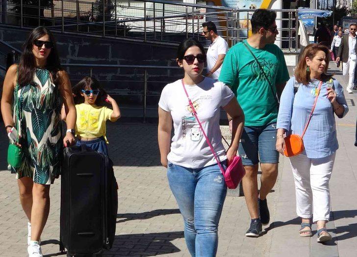 Türkiye sefası esnafın yüzünü güldürdü! 9 ay yetmiyor... "Ciddi oranda doluluk var" G4