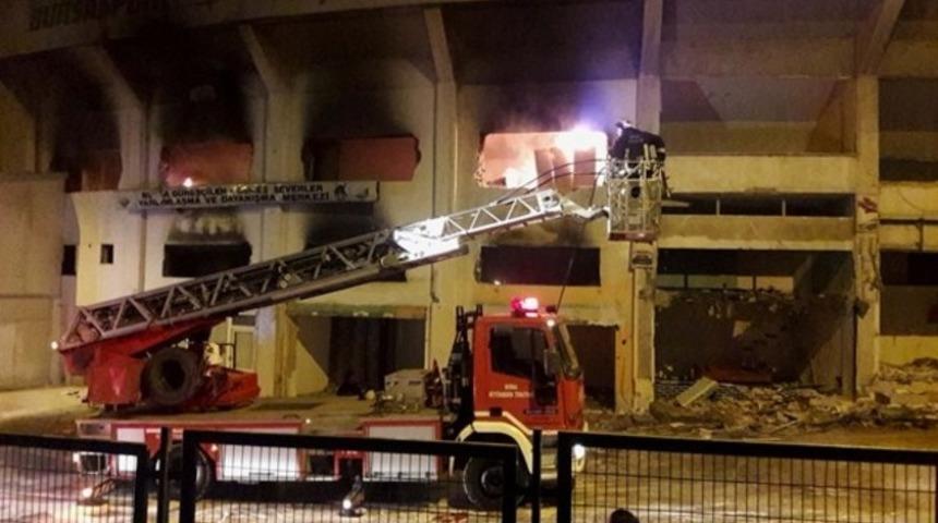 Bursa Atat&uuml;rk Stadyumu&rsquo;nda yangın &ccedil;ıktı