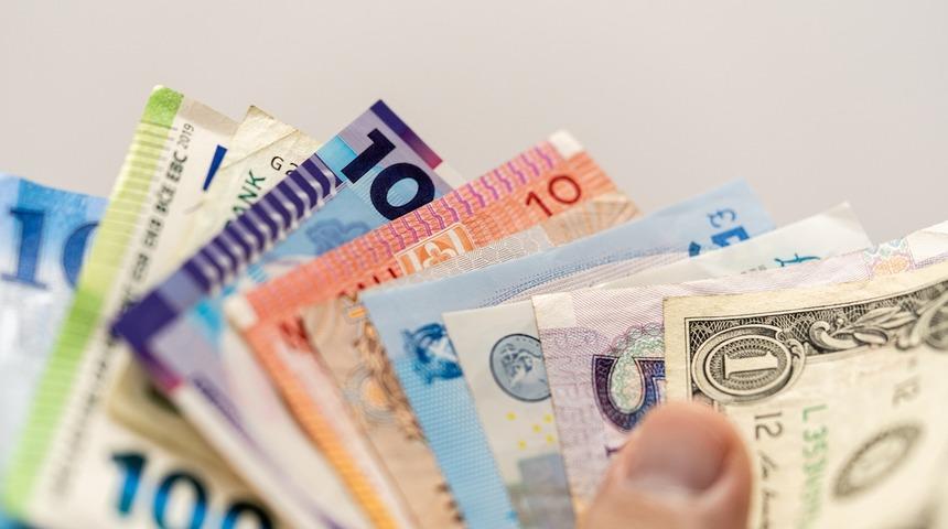 Para piyasalarında tarihi hareketlilik! Dolar karşısında resmen çakıldılar: İslam Memiş o para birimini işaret ederek uyardı