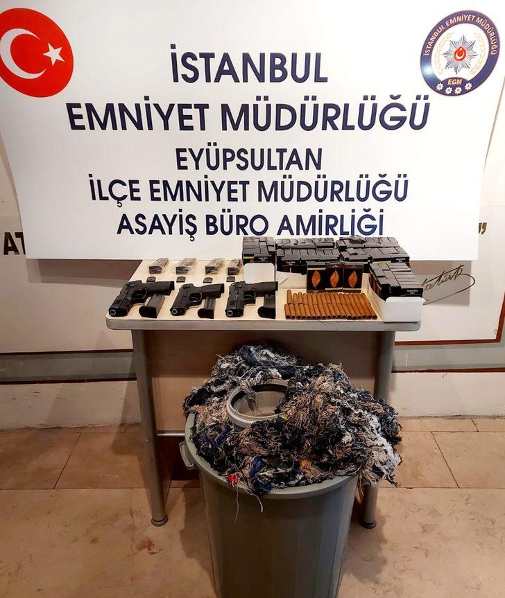 İstanbul'da Bir Markette 3 Ruhsatsız Tabanca Bulundu - İstanbul Haberleri