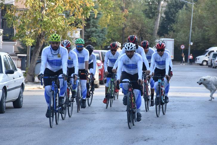 Sağlıklı çevre için İstanbul'dan Konya'ya yola çıkan bisiklet takımı Afyonkarahisar'da G2